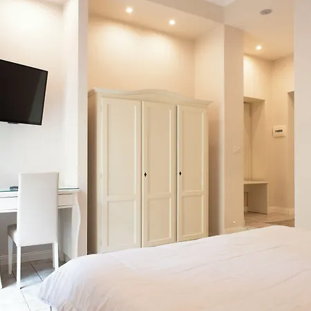 Frühstückspension Certosa 4*