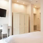 Oda ve Kahvaltı Certosa 4*